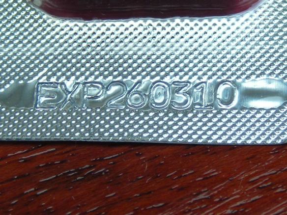 La fecha de caducidad puede venir impresa en los blister como "EXP", de Expiration Date, en Inglés.